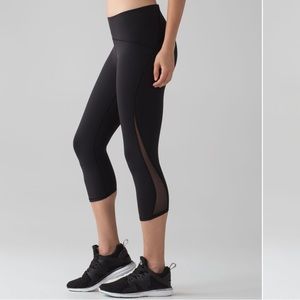Lululemon Train Times Crop 17” Inseam Leggings in Black Size 6
